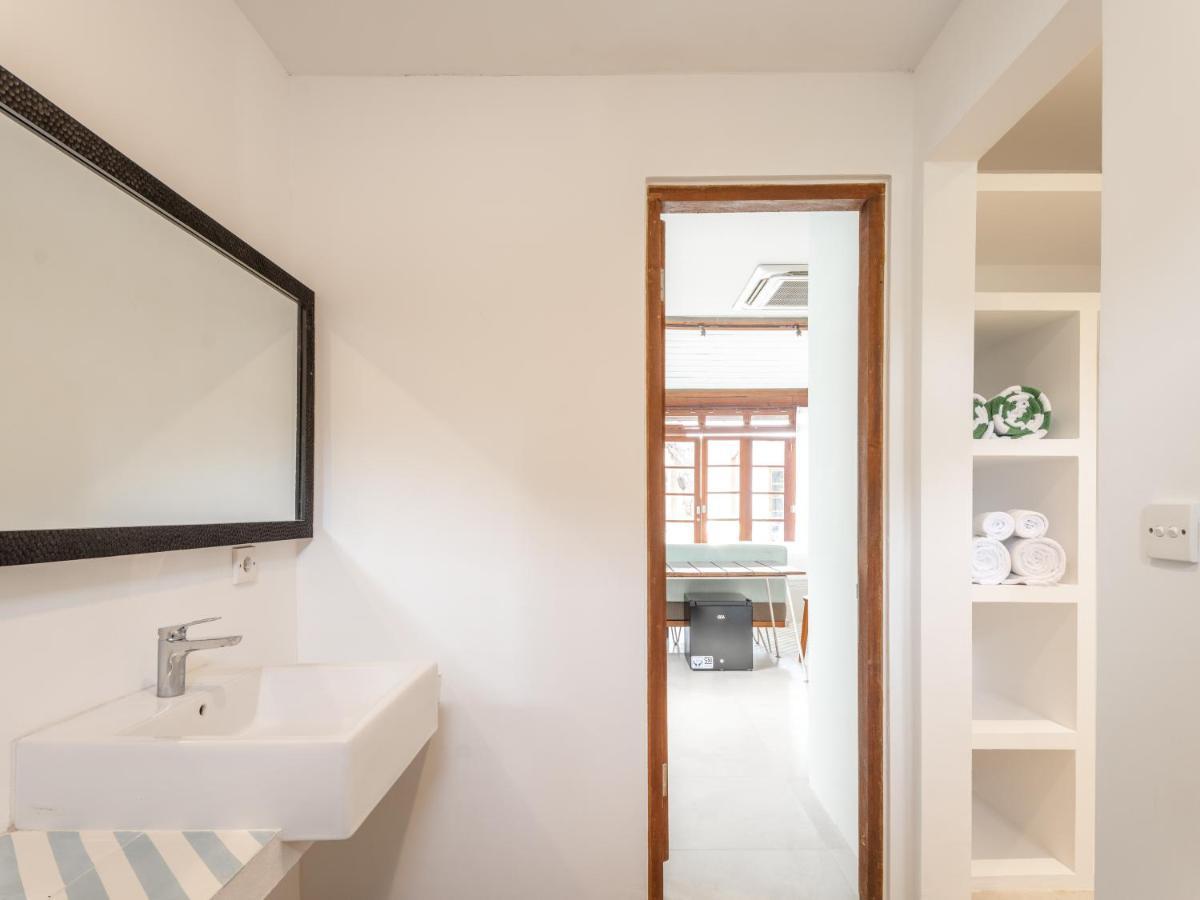 Ferienwohnung Batu Belig Living Managed By Cpm Bali Seminyak Exterior foto